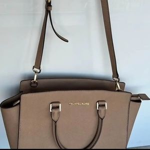 Michael Kors Selma Large Top Zip Leather Satchel - Beige